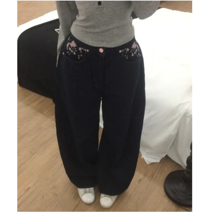 Sakura Embroidery Loose Scythe - Embroidery Jeans Sakura avis et prix