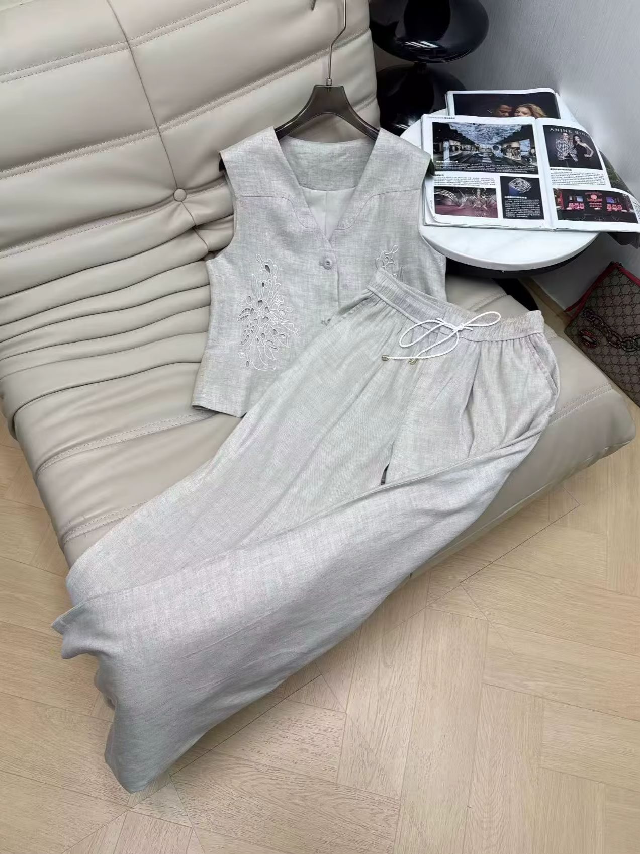 Elegant linen embroidered slee - Embroidery Vest avis et prix