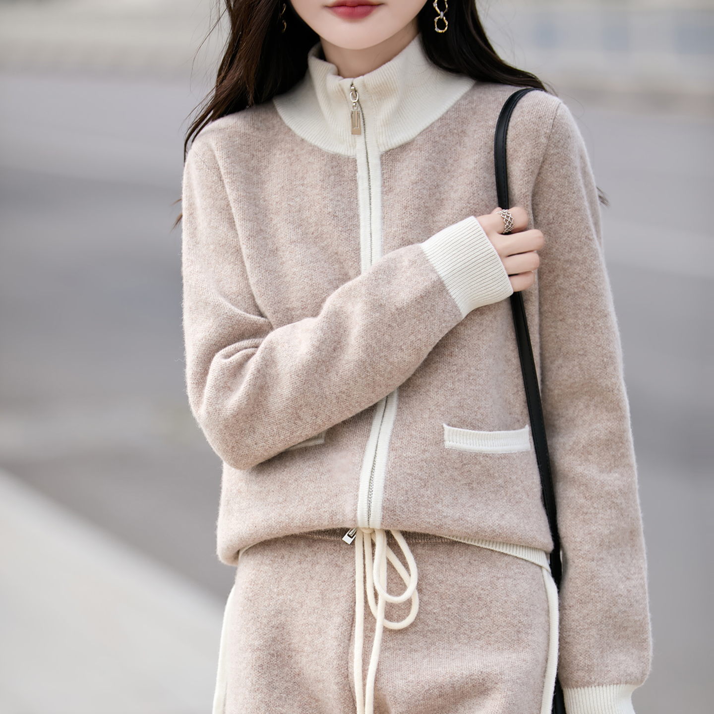Luxury 100% Merino Wool Two Pi - Embroidery Cardigan avis et prix