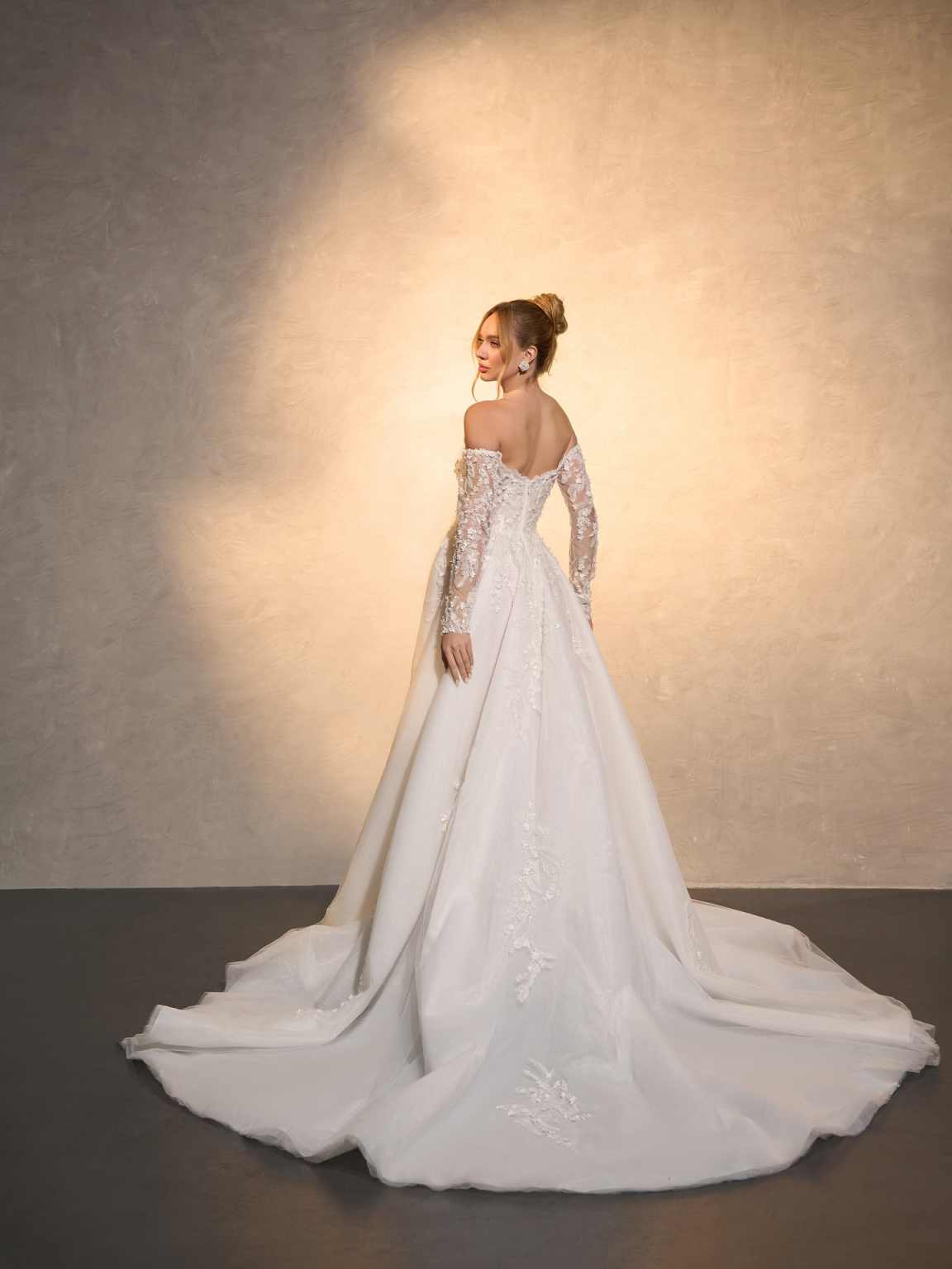 Elegant Wedding Dress A-Line L - Embroidery Online Designs avis et prix