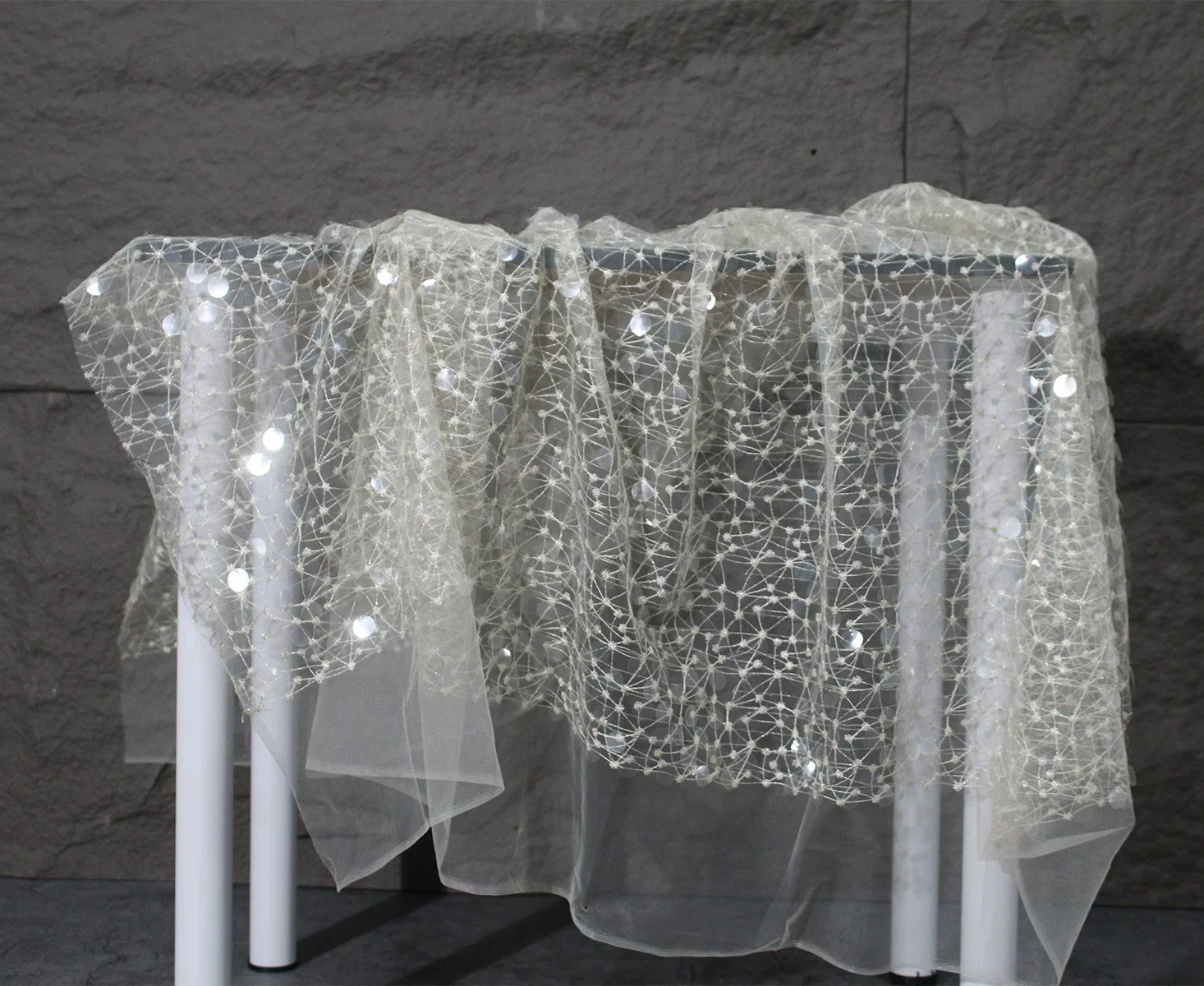 1yard Sequin embroidery thread - Embroidery Net Fabric avis et prix