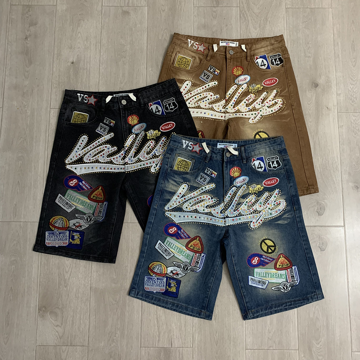 Shinning Diamond Letter Embroi - Embroidery Jeans Sakura avis et prix