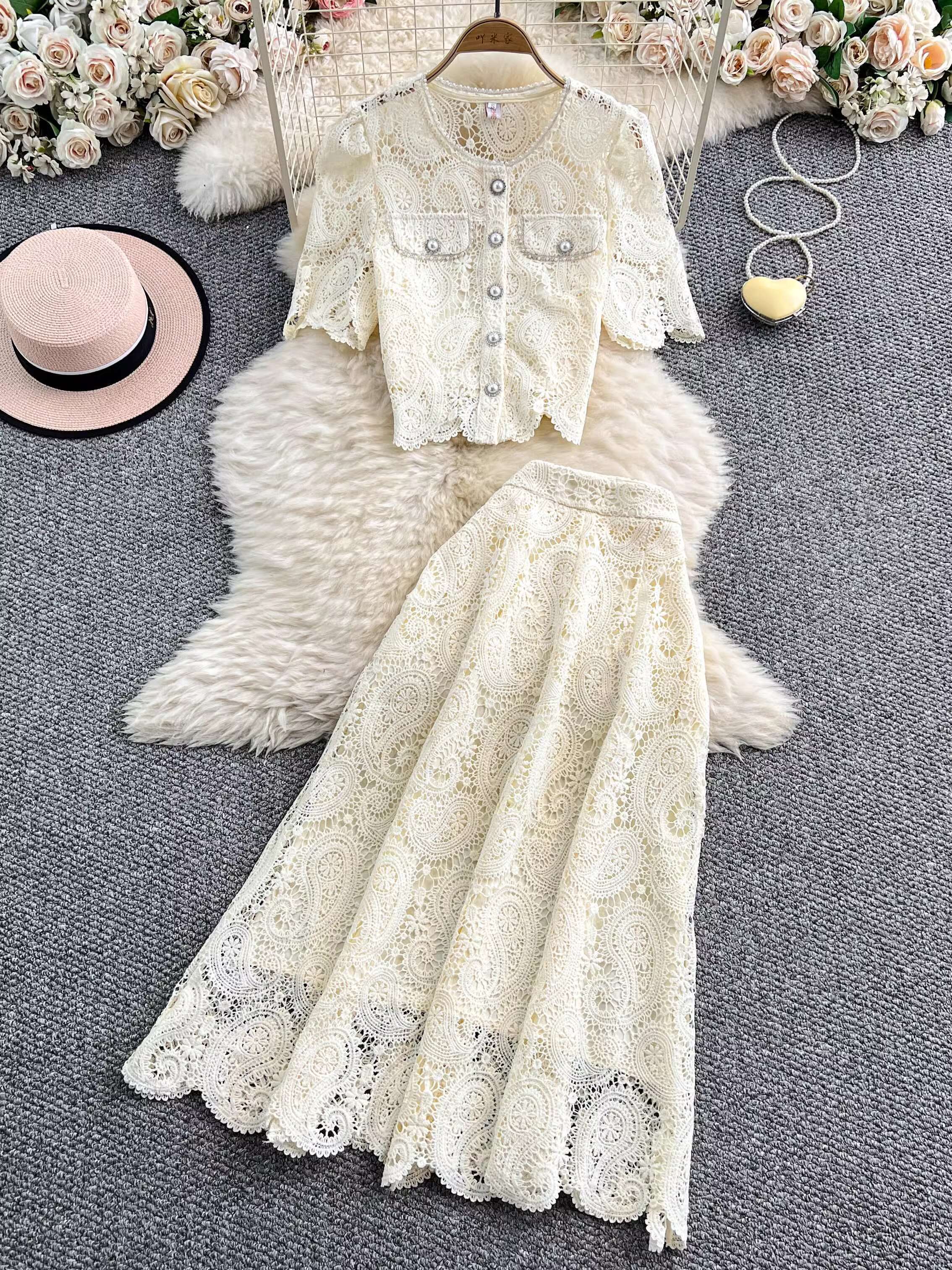 Elegant Pearl Long Dress Suits - Embroidery Uniforms avis et prix