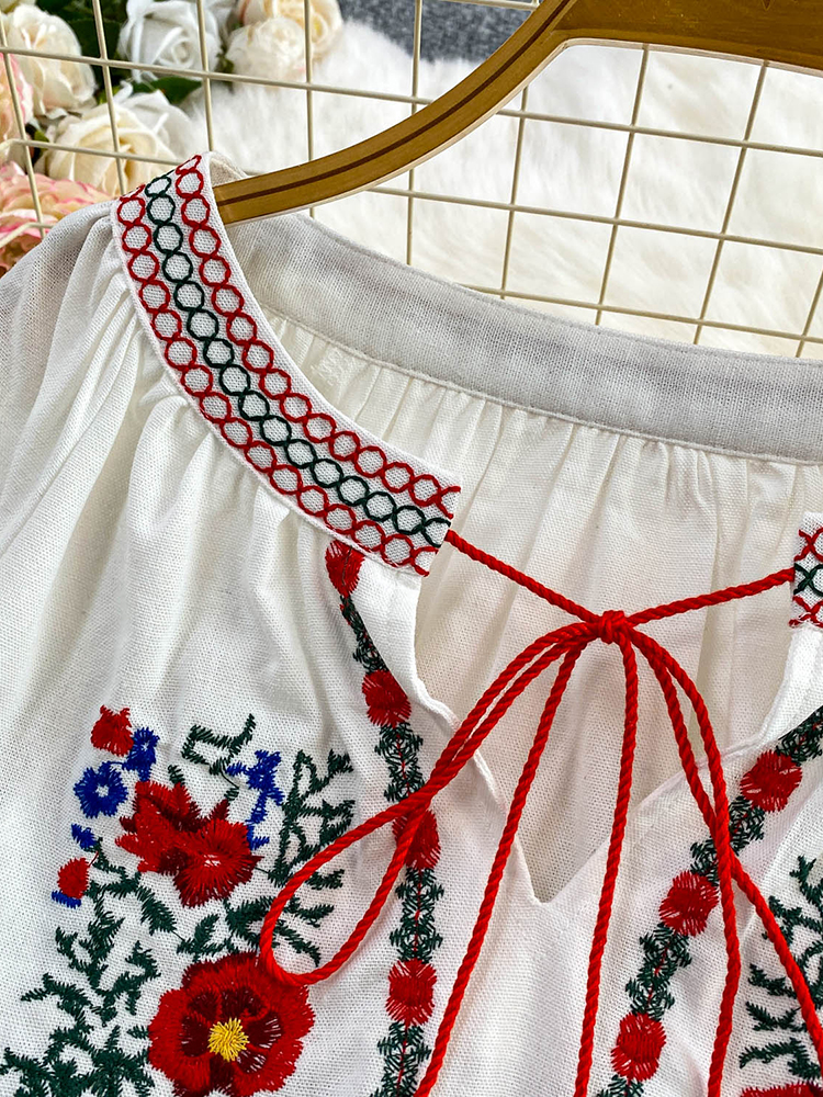 Women's Autumn Bohemian Blouse - Embroidery On Shirt avis et prix