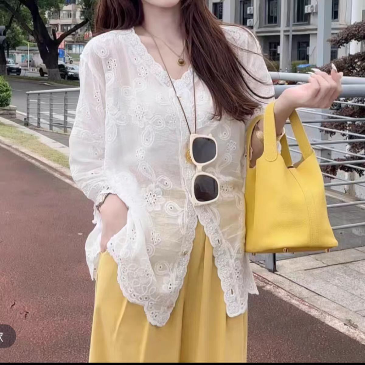 Spring Summer Women Tops V-nec - Embroidery Cardigan avis et prix