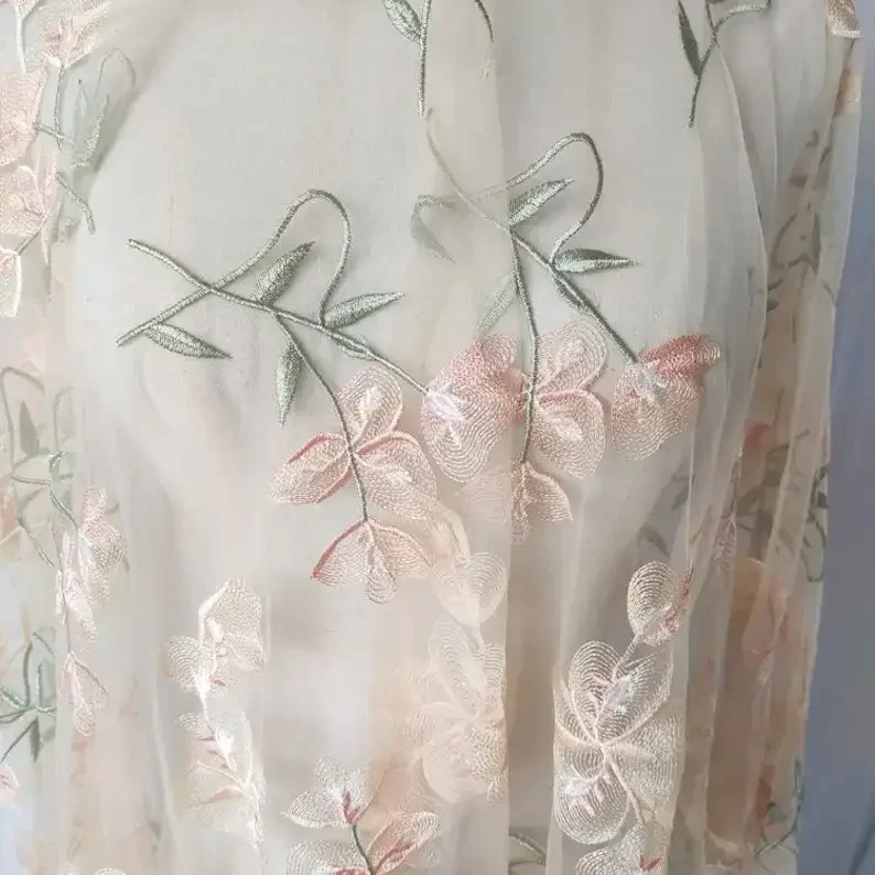 Beautiful Flower Lace fabric A - Embroidery Veil avis et prix